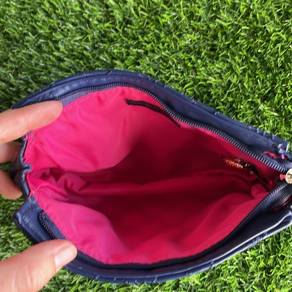 VICTORIAS SECRET Blue Cosmetic Makeup Pouch Toiletries Quilted Wristlet - Picture 7 of 10